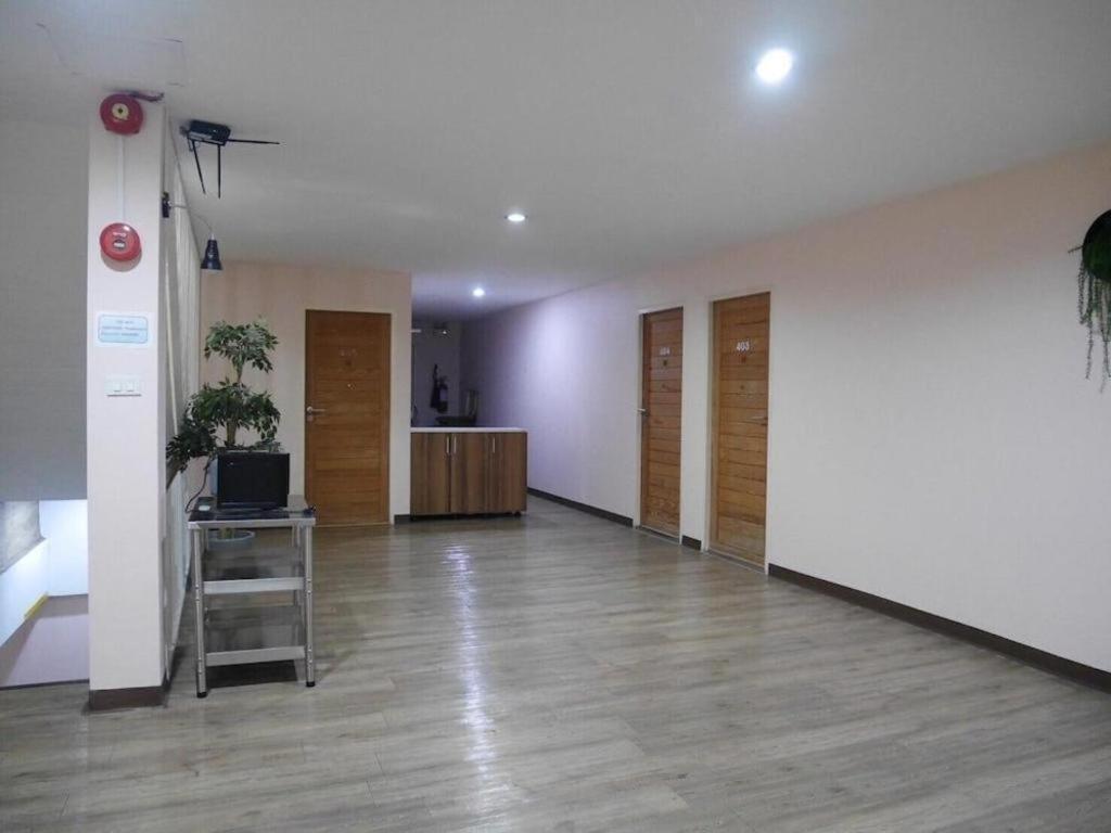 בנגקוק Phaphoom Boutique Residence מראה חיצוני תמונה